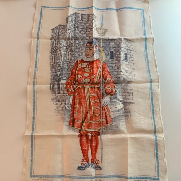Lamont Linen Dish Kitchen Towel Beefeater Guard Ireland Souvenir Collectible - Picture 5 of 5